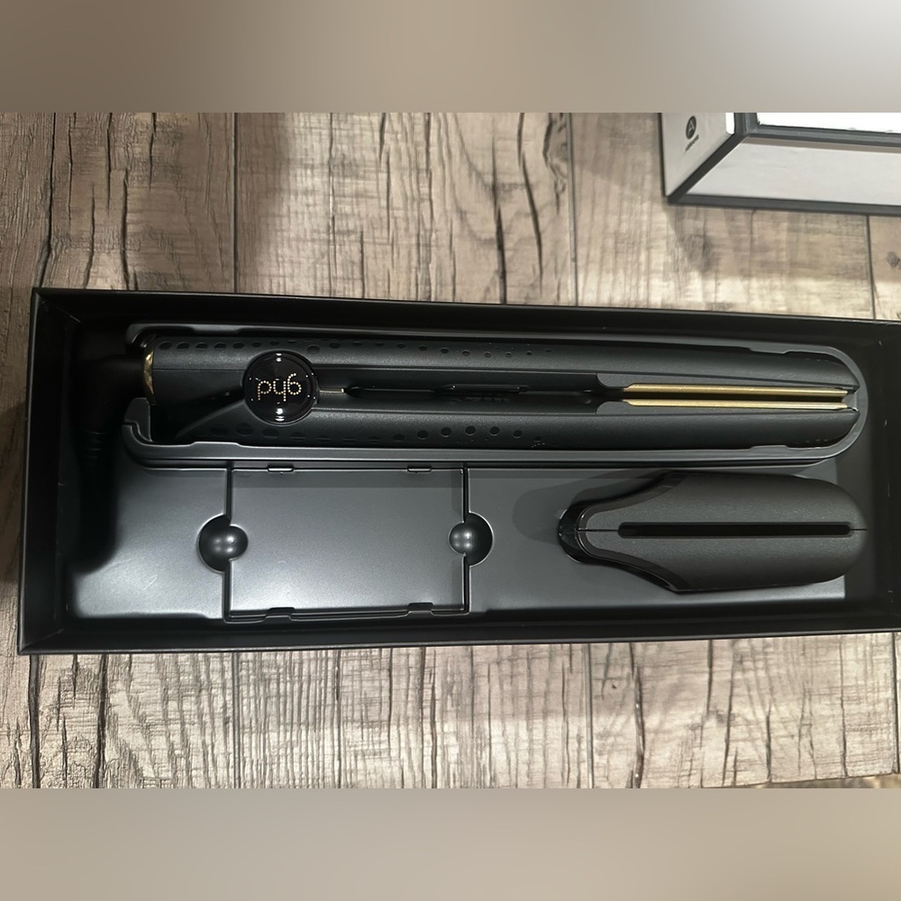 ghd Versatile Professional Styler with Gold Accents - Picture 7 of 8